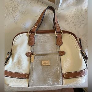 BOC Cream and brown press